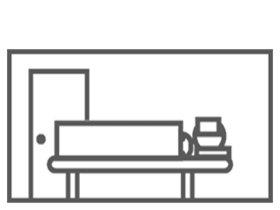 遺族が控室で最後の対面をする場面